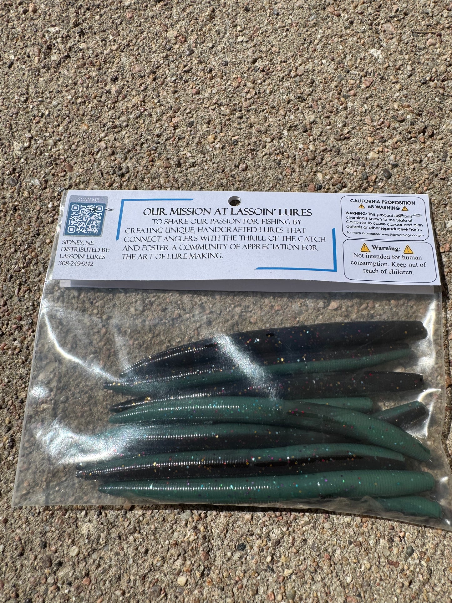 5" Stick Worm/ Black + Dark Green Laminate
