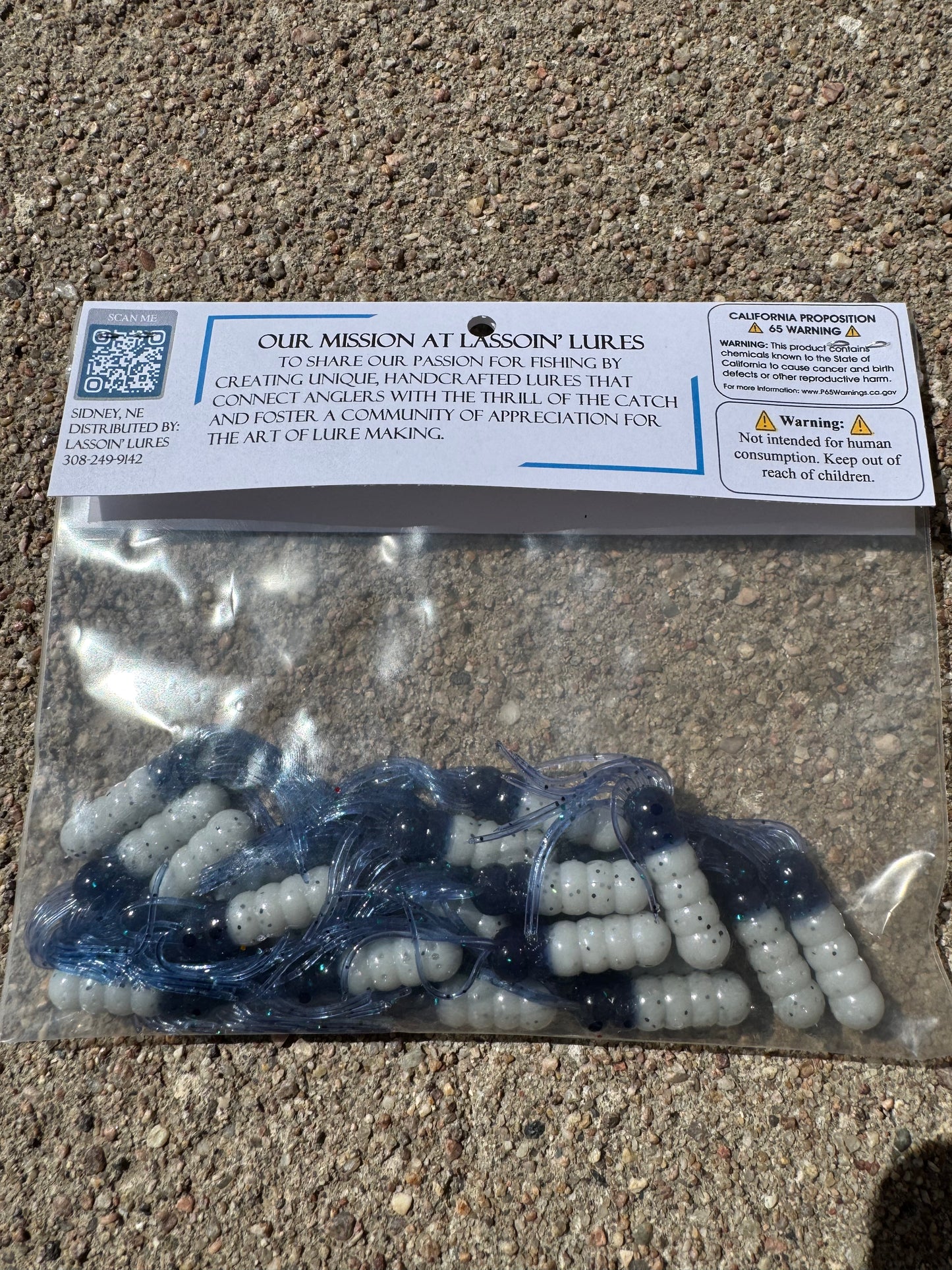 2.5" Fantail Grub | White Body + Blue Tail