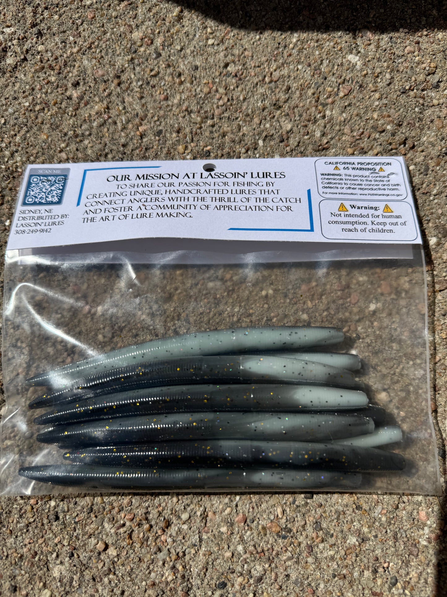 5" Stick Worm | Black + White Laminate