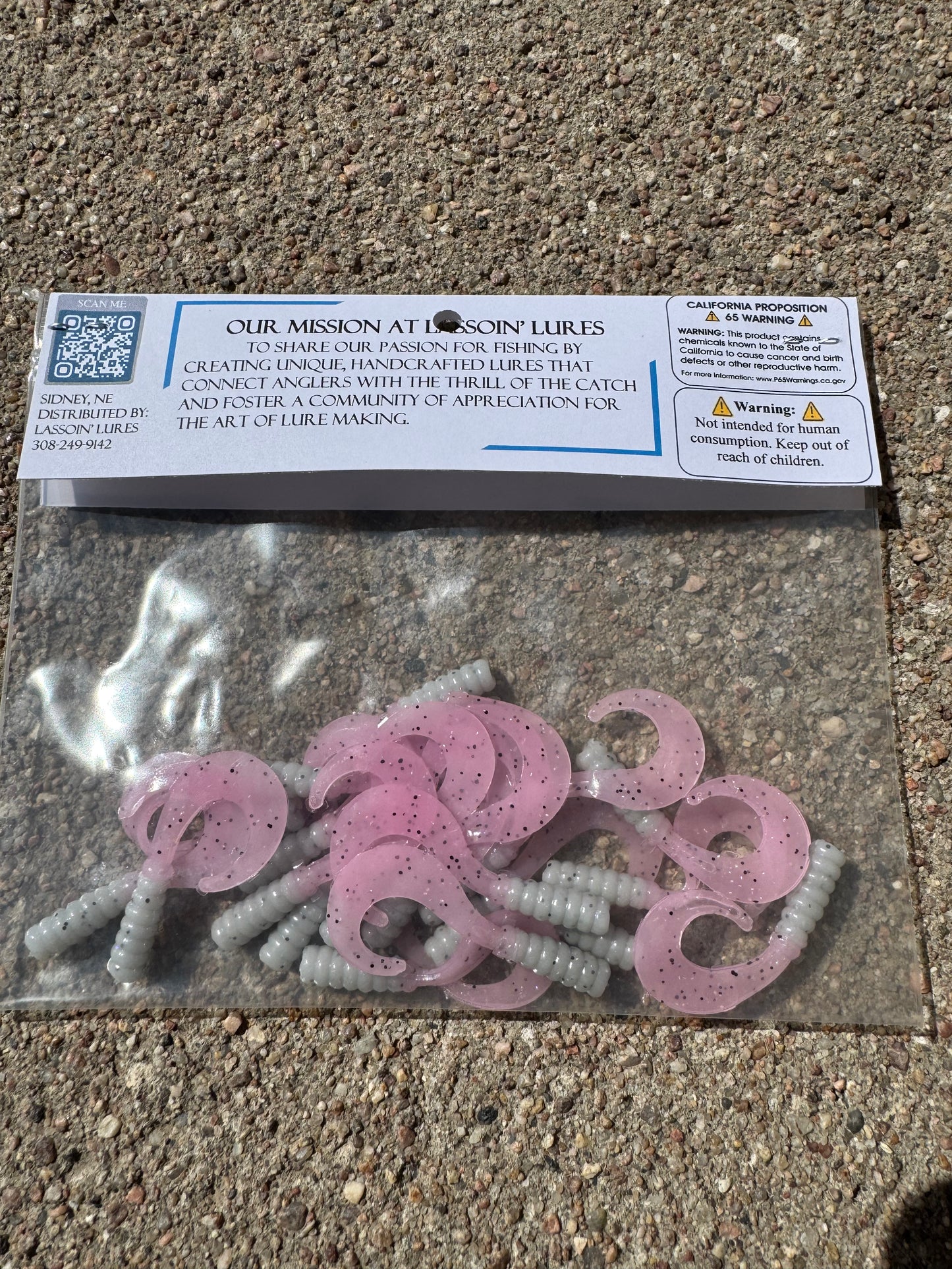 2" Ribbed Body Grub | White Body + Pink Tail