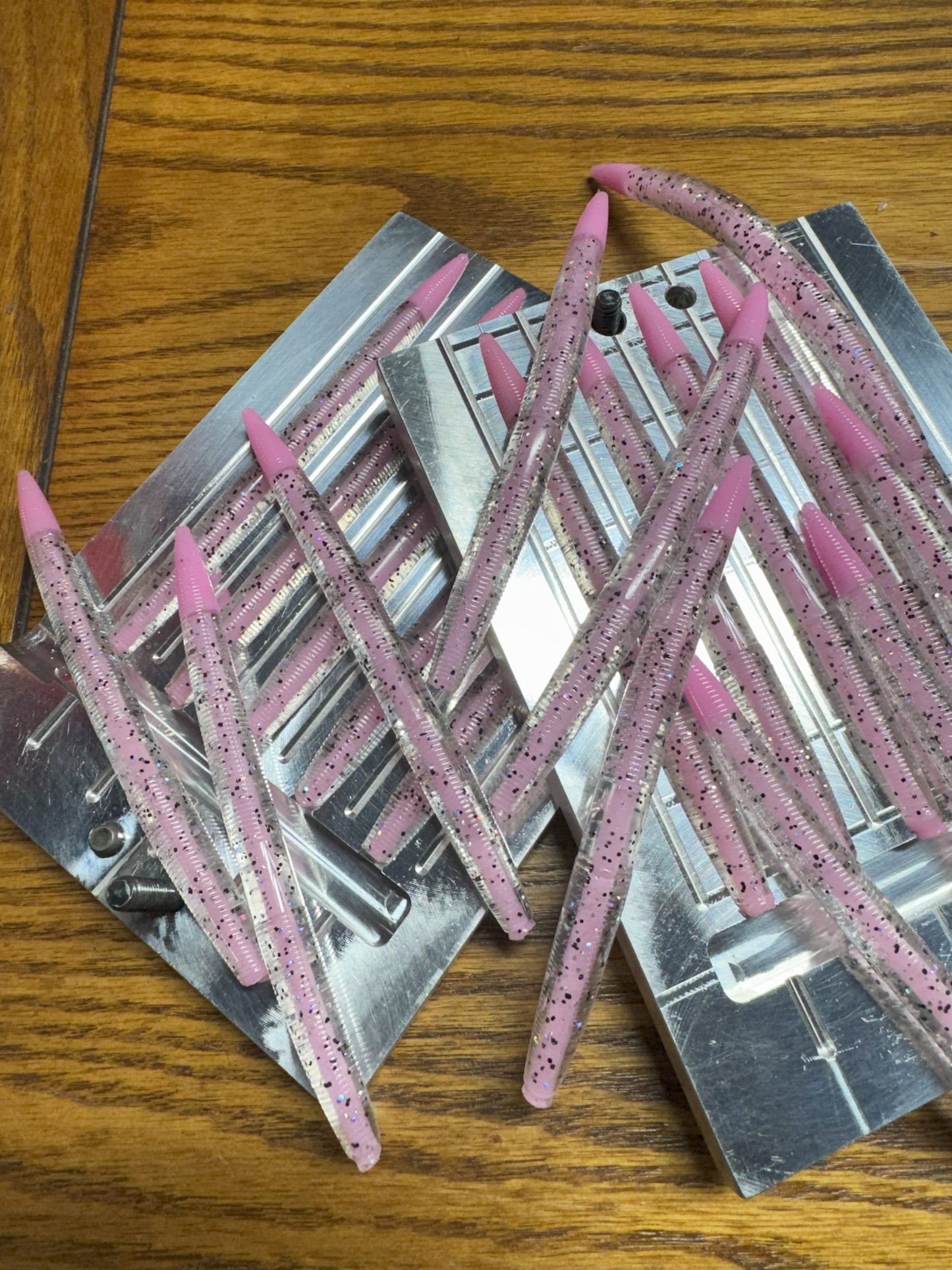 5" Stick Worm | Clear Shell | Pink Core Shot