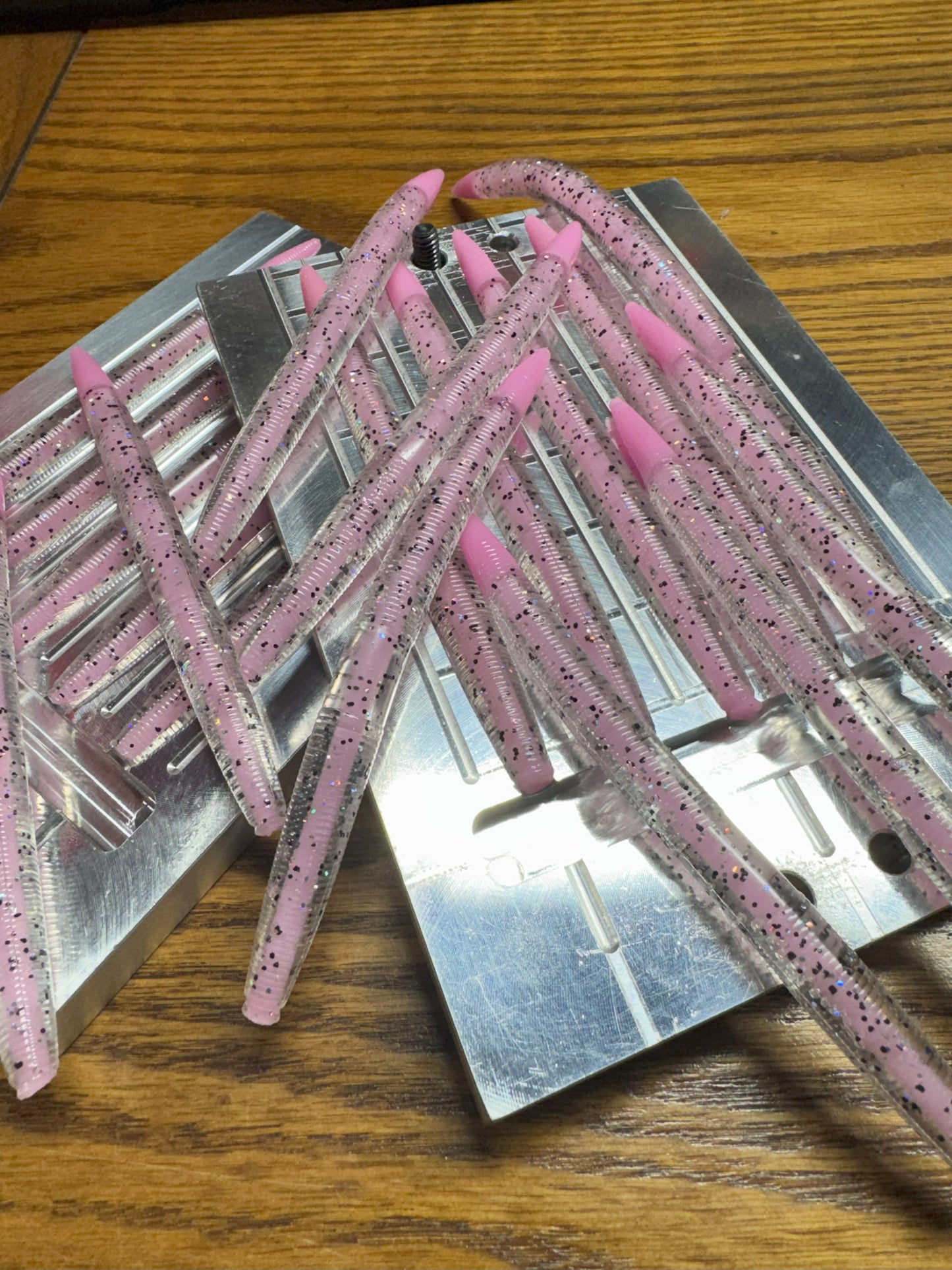 5" Stick Worm | Clear Shell | Pink Core Shot
